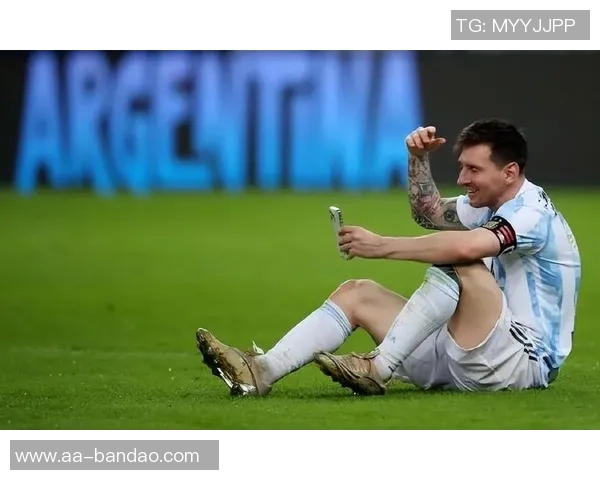 赫内斯对卡尔与梅西比较表示不满认为过于夸张